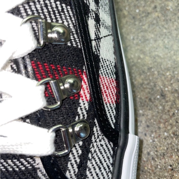 🆕 Tommy Hilfiger Plaid “Hill” LaceUp LowTop Sneaker, Size 8 - Picture 6 of 7